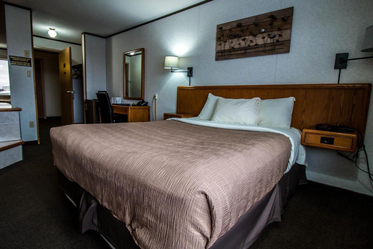 הירסט Companion Hotel Motel מראה חיצוני תמונה